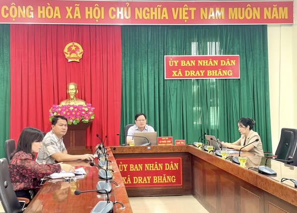 Hội nghị trực tuyến tháo gỡ khó khăn trong việc điều chỉnh, chuyển giao các dự án đầu tư công khi thực hiện mô hình chính quyền 2 cấp.
