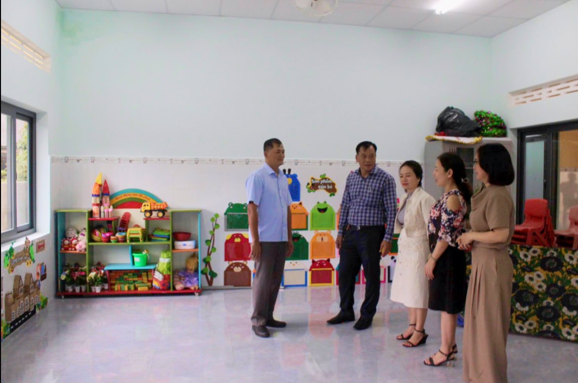 LỄ BÀN GIAO CƠ SỞ VẬT CHẤT TẠI TRƯỜNG MẦM NON HOA PHƯỢNG - ĐIỂM TRƯỜNG BUÔN K.PUNG XÃ DRAY BHĂNG.