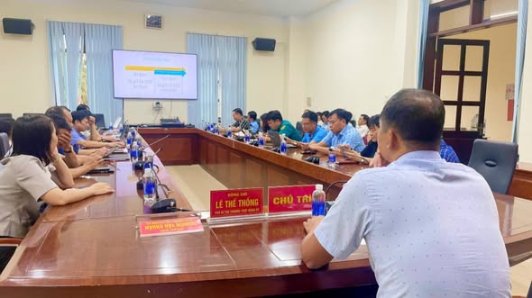 BỒI DƯỠNG, CẬP NHẬT KIẾN THỨC, KỸ NĂNG ĐỐI VỚI CÁN BỘ LÃNH ĐẠO, QUẢN LÝ CẤP XÃ.