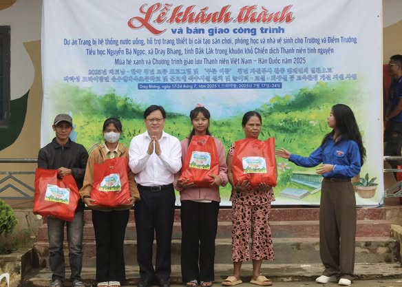 LỄ KHÁNH THÀNH VÀ BÀN GIAO CÔNG TRÌNH ĐẦU TƯ TẠI TRƯỜNG TIỂU HỌC NGUYỄN BÁ NGỌC XÃ DRAY BHĂNG