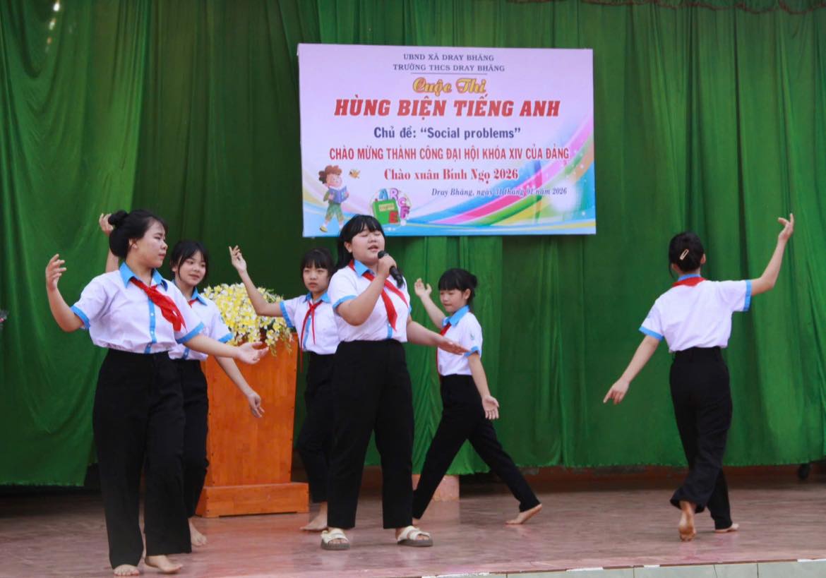 CUỘC THI “HÙNG BIỆN TIẾNG ANH” TRƯỜNG THCS DRAY BHĂNG