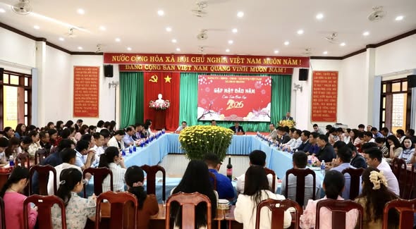 LÃNH ĐẠO XÃ DRAY BHĂNG TỔ CHỨC GẶP MẶT CÁN BỘ, CÔNG CHỨC ĐẦU NĂM 2026