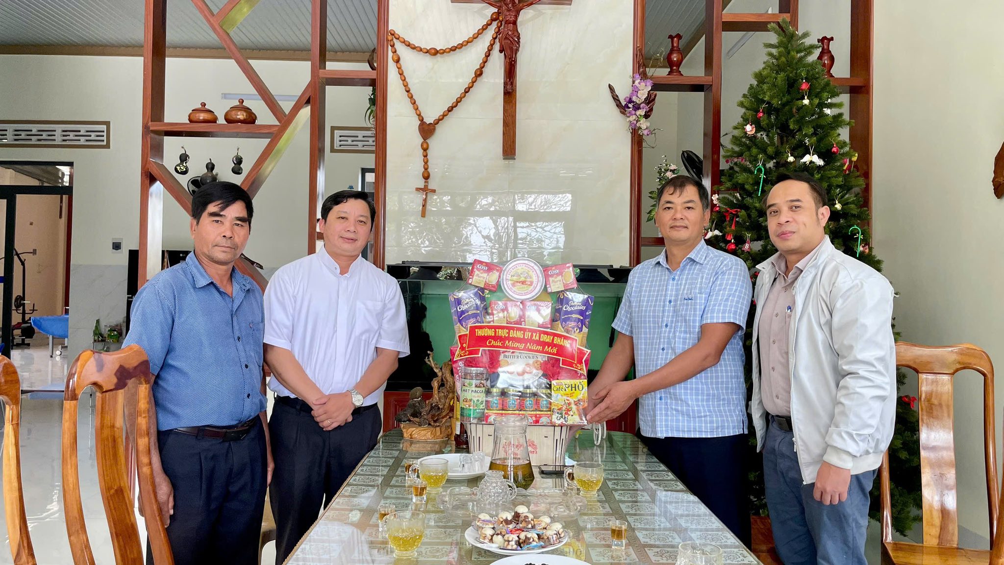 XÃ DRAY BHĂNG THĂM VÀ CHÚC TẾT CÁC CƠ SỞ TÔN GIÁO TRÊN ĐỊA BÀN NHÂN DỊP TẾT NGUYÊN ĐÁN 2026