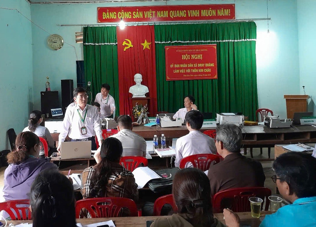 CÔNG TÁC PHỐI HỢP CỦA HỘI NÔNG DÂN XÃ DRAY BHĂNG VỚI NGÂN HÀNG CHÍNH SÁCH XÃ HỘI CƯ KUIN