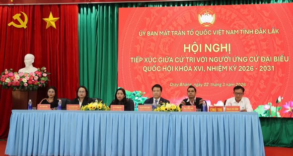 ỨNG CỬ VIÊN ĐẠI BIỂU QUỐC HỘI KHÓA XVI TIẾP XÚC CỬ TRI TẠI XÃ DRAY BHĂNG,